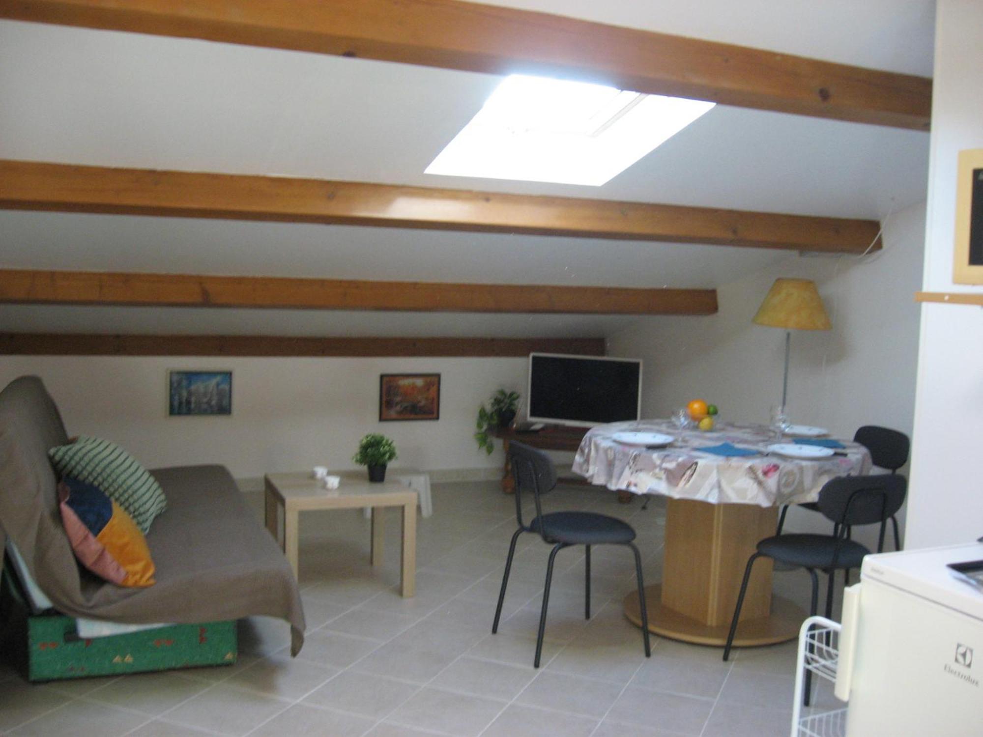 T 2 Avec Velux Sous Les Combes De 34 M2 Apartment La Londe-les-Maures Ngoại thất bức ảnh